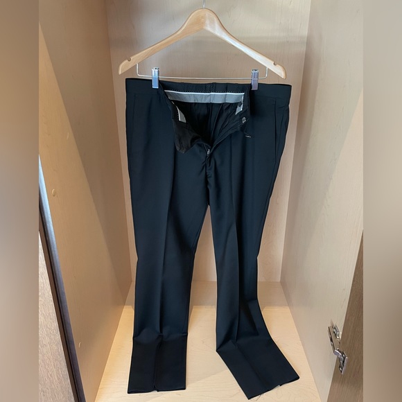 Black 100% Wool Strellson 2-Piece Suit - Picture 7 of 10